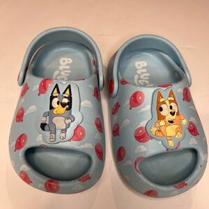 Bluey & Bingo Slip On Toddler Shoes Lt Blue w/ red balloon size 5/6 ankle strap